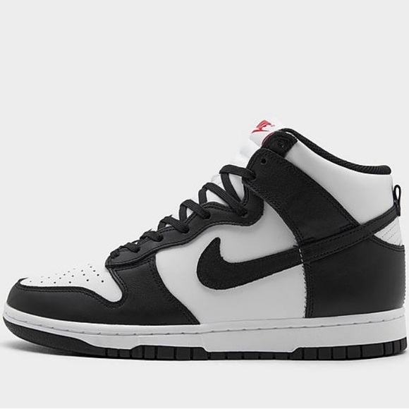 Nike DunksNWB Women’s Nike Dunk High Retro Sneakers